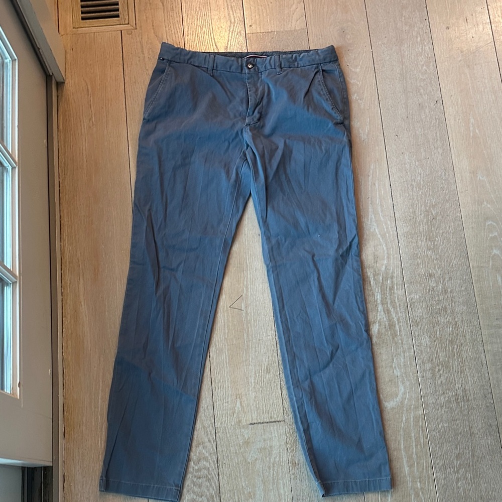 Tommy Hilfiger Men's Slate Chinos